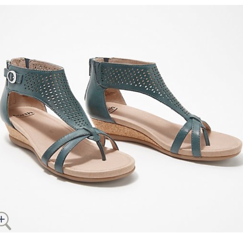 NWT Earth Pisa Olea Blue leather wedge sandal sz 7